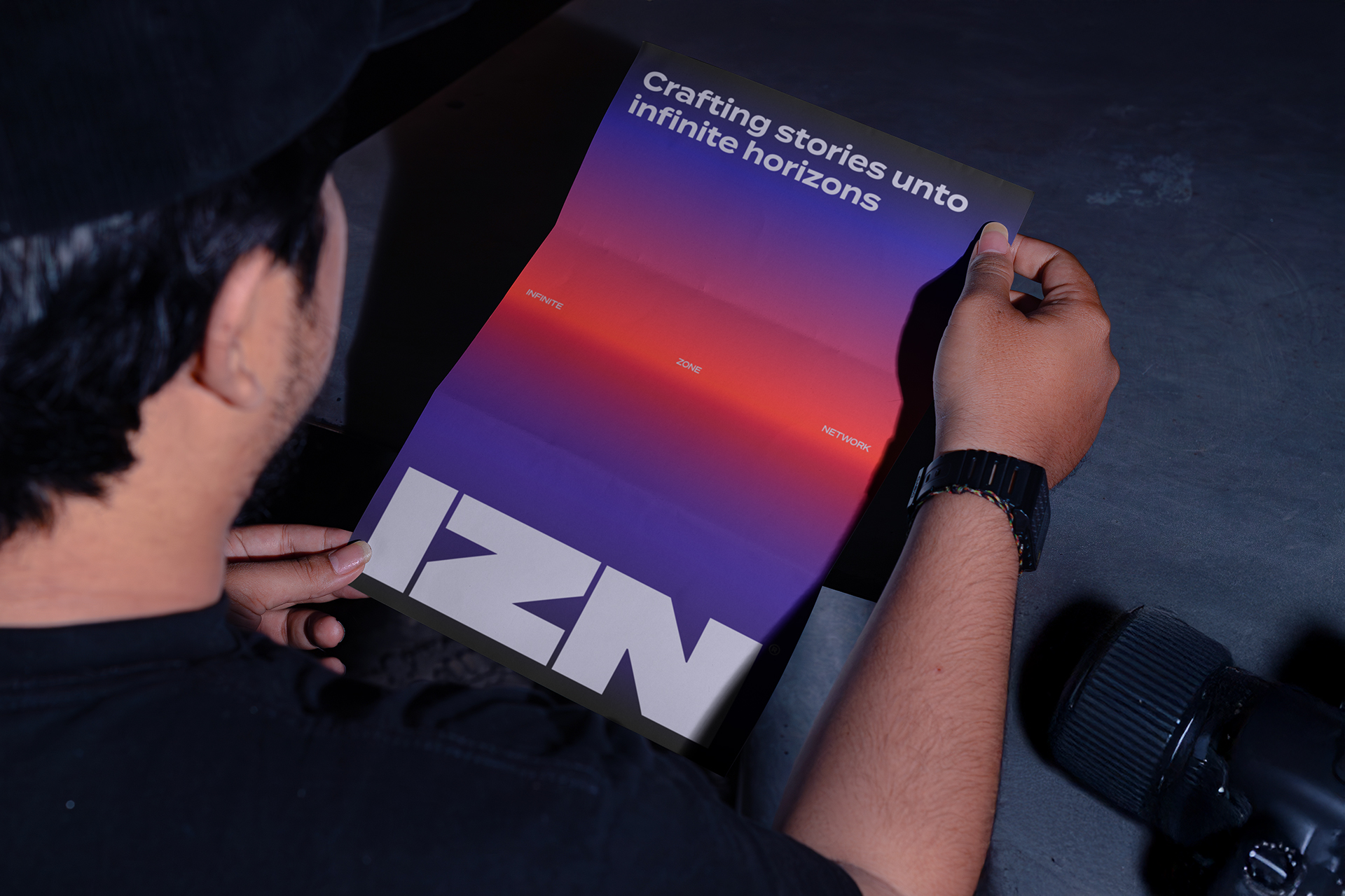 IZn_posterHands